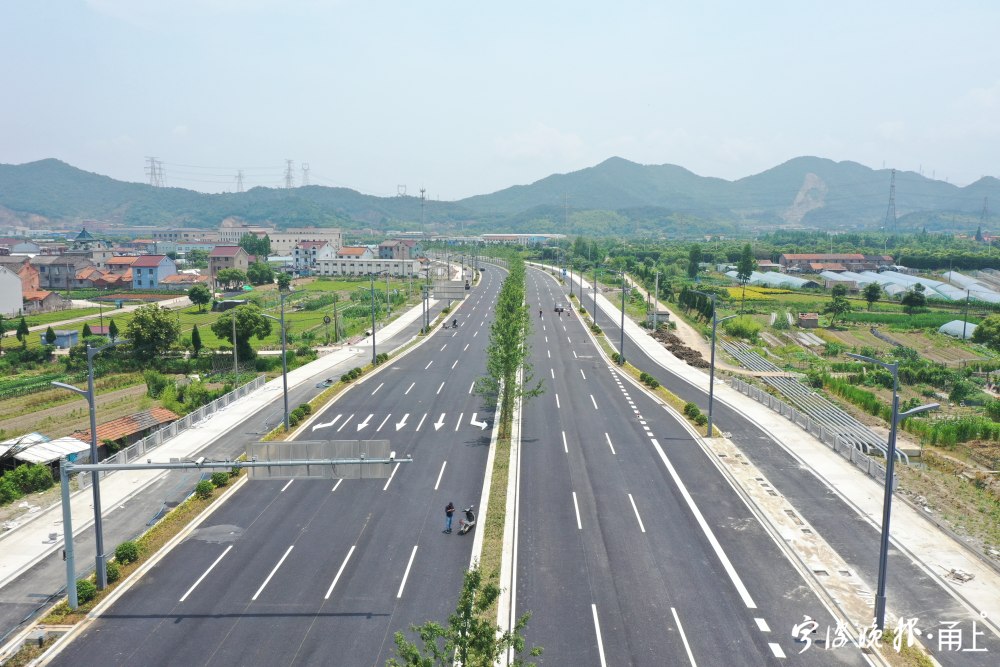 Extensia de vest a drumului Beilun Huangshan (Drumul Xiaojiajiang - Drumul Fuchunjiang) a fost deschisă oficial traficului