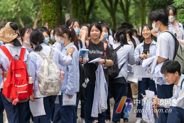 Momentul important al rezultatelor testării pentru 44.900 de examinați la examenul de admitere la colegiul ningbo în 2022