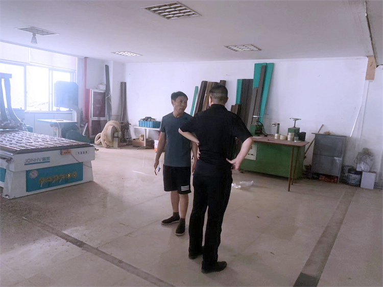 O excursie la fabrica de materiale