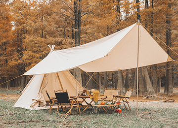 Echipament esențial pentru camping în aer liber