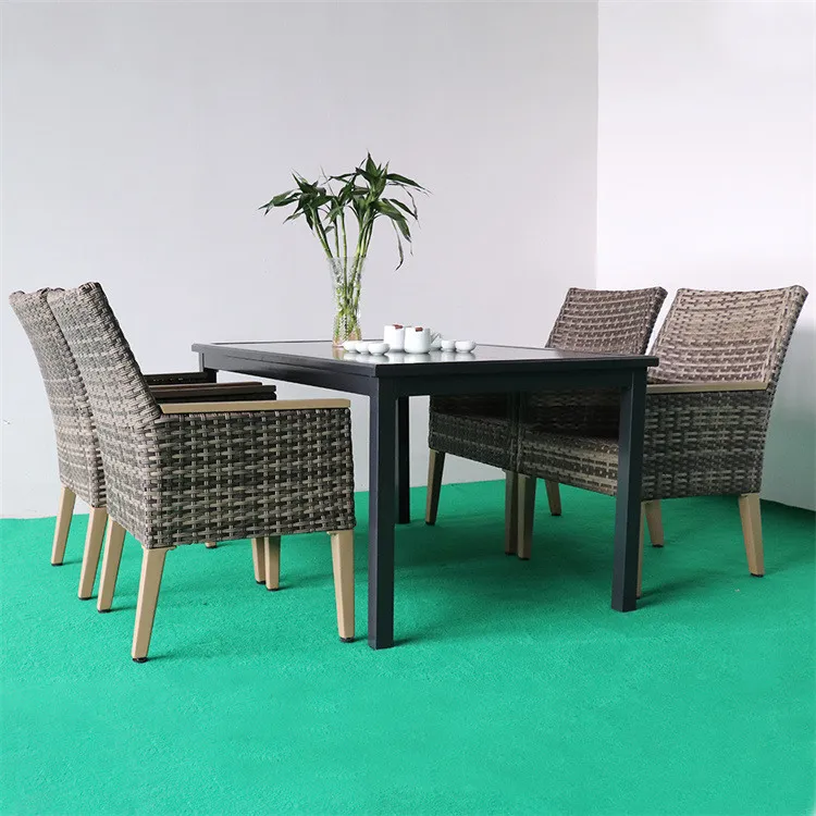 Care sunt avantajele utilizării produselor de mobilier din ratan în aer liber?